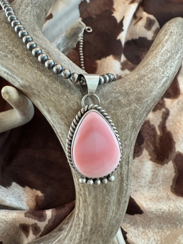 Theresa Smith Pink Conch Pendant