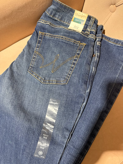 Wrangler Women's  Essential Boot Cut Jeans
