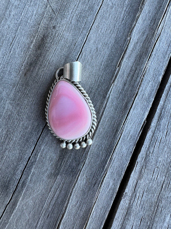 Theresa Smith Pink Conch Pendant